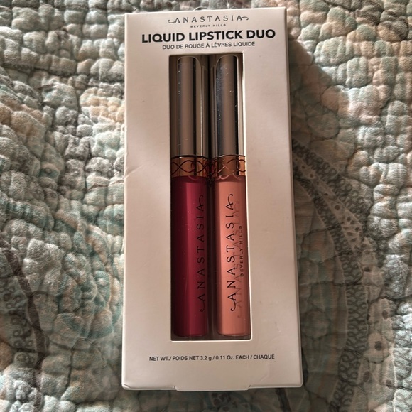 New Anastasia Lipstick Duo - Picture 1 of 4